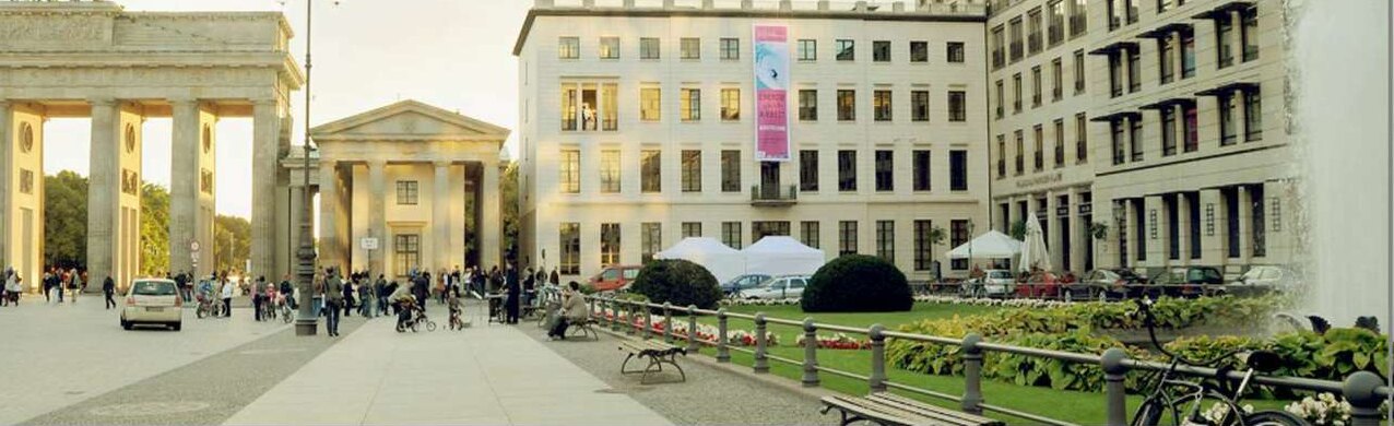 Max-Liebermann-Haus am Pariser Platz neben dem Brandenburger Tor