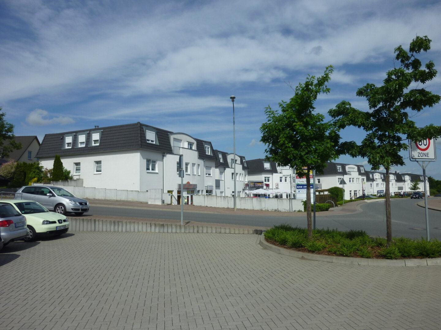 Panoramaansicht der Hohe Eichen Passage an der Hehlinger Stra&szlig;e