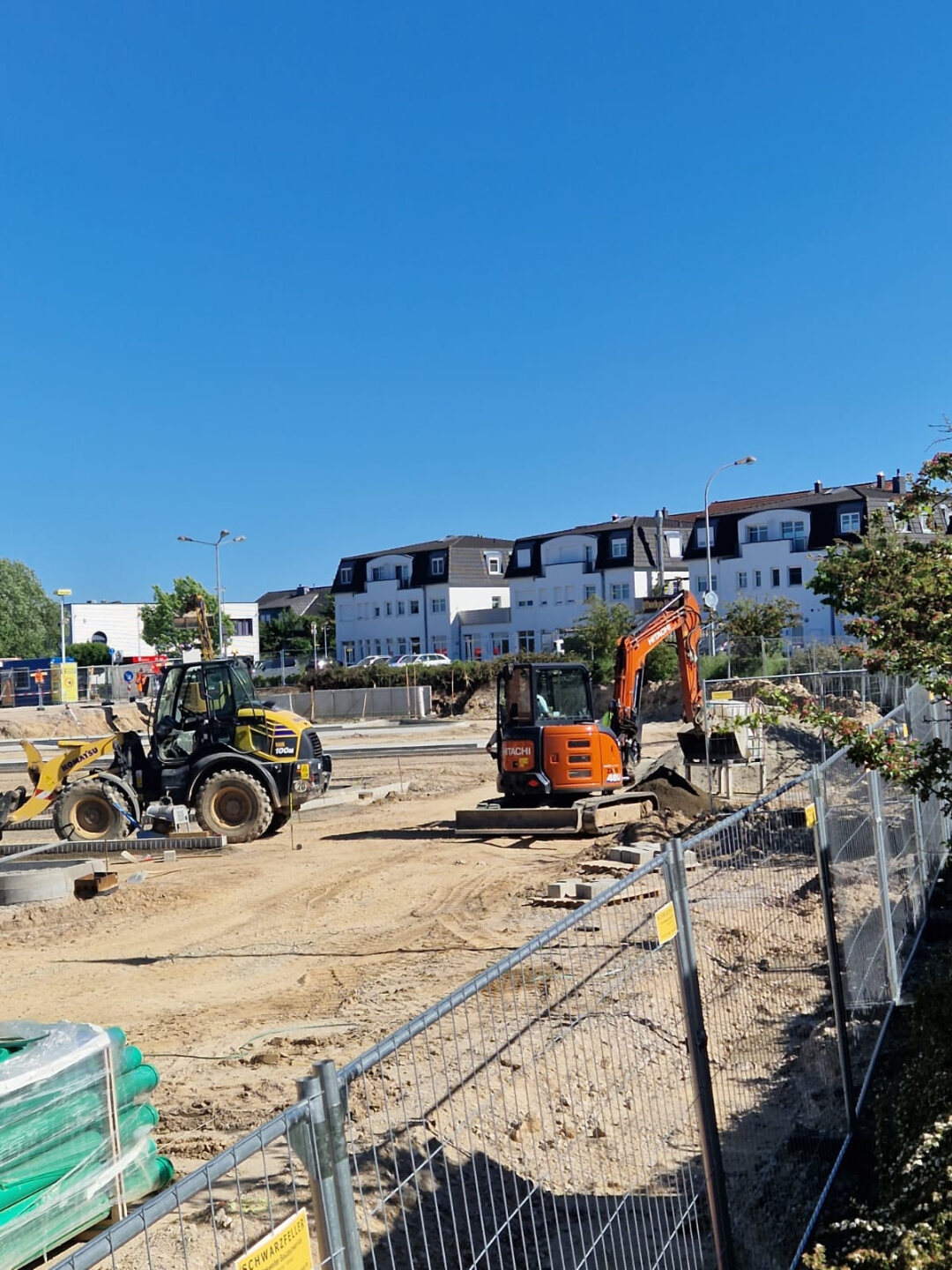 Baustelle des neuen Marktkauf mit Fertigteilen
