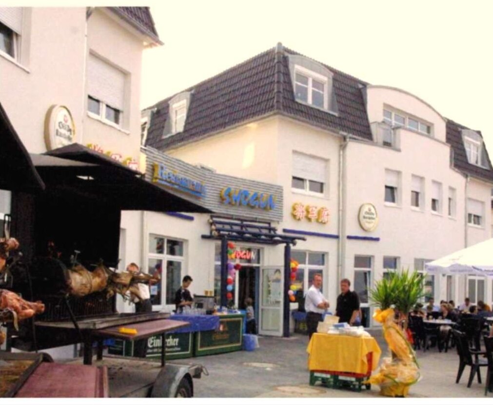 Außenterrasse der Gastronomie in der Hohe Eichen Passage